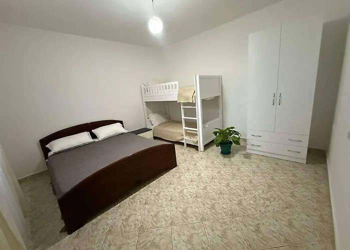 Vakantiehuis Guest House Tirana Tirana